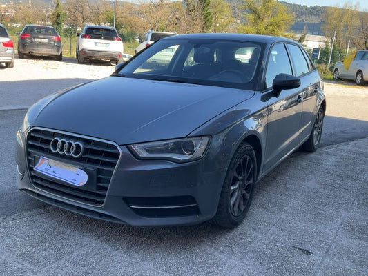Audi A3 Sportback 1.6 TDI Young 2013