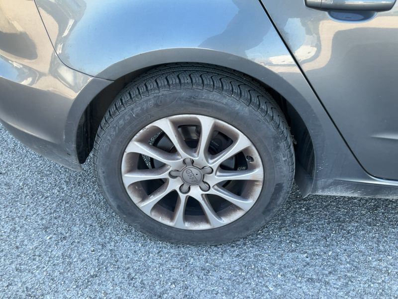 Audi A3 Sportback 1.6 TDI Young 2013 – снимка на щета 9