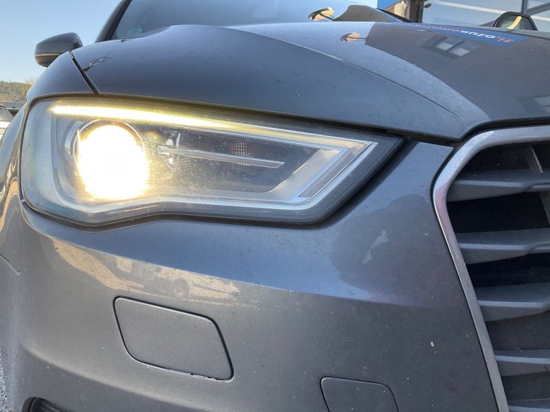Audi A3 Sportback 1.6 TDI Young 2013 – снимка 32