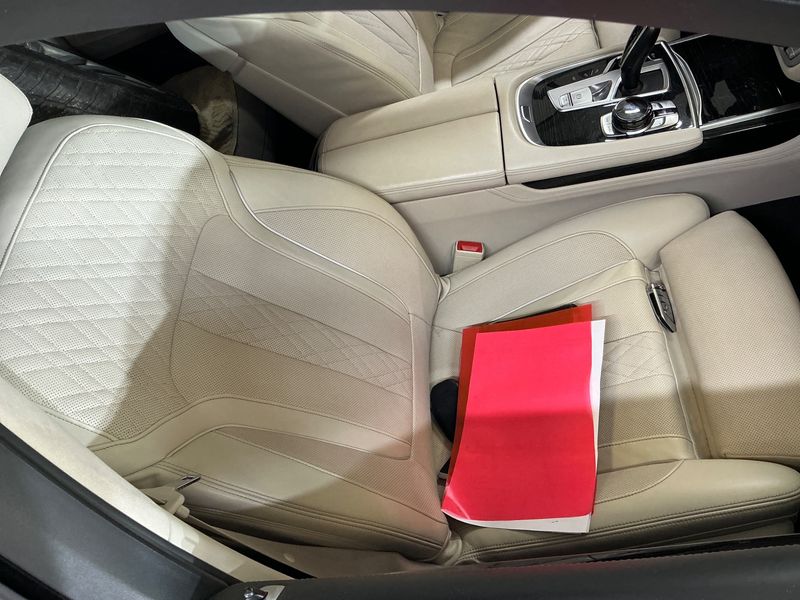 BMW 7er 750i xDrive 2016 – снимка 30