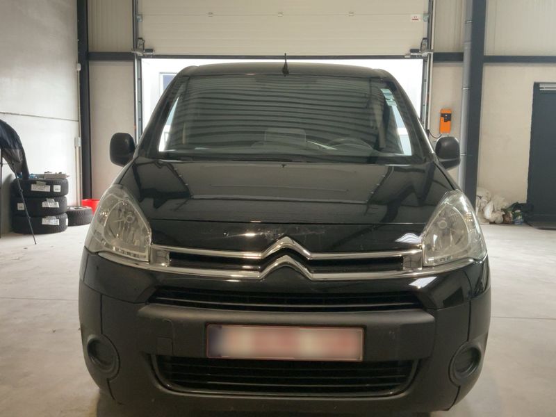 Citroen Berlingo 1.6 e-HDi Niveau B L1 2015 – снимка 14