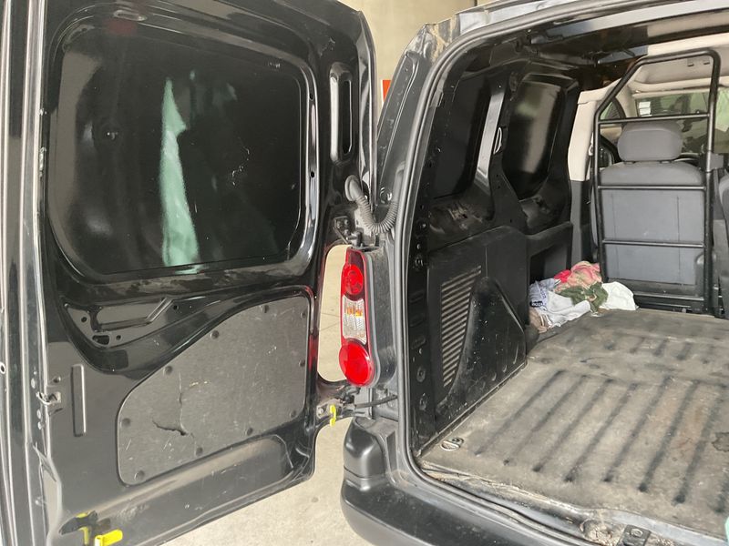 Citroen Berlingo 1.6 e-HDi Niveau B L1 2015 – снимка 26