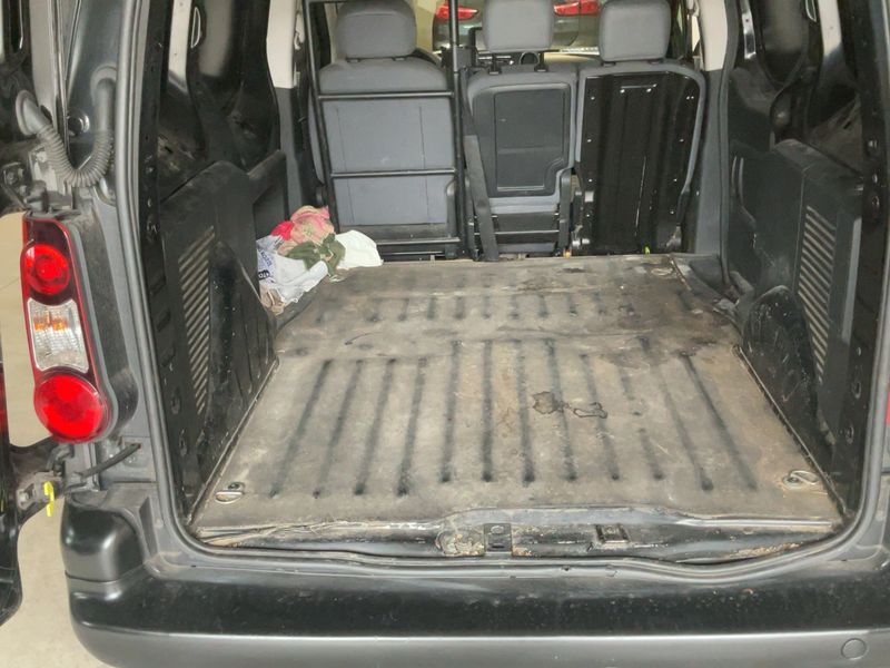 Citroen Berlingo 1.6 e-HDi Niveau B L1 2015 – снимка 15