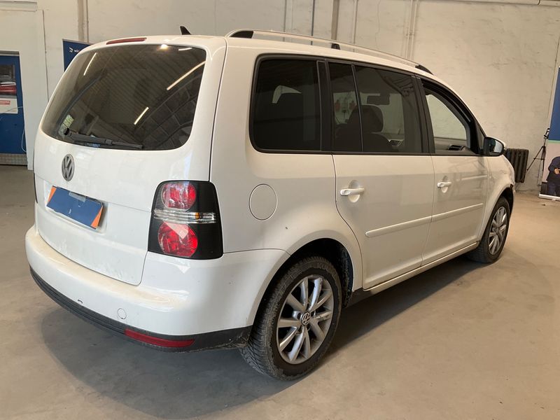 Volkswagen Touran 2.0 TDI Freestyle 2009 – снимка 2