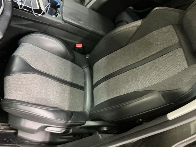 Peugeot 3008 1.6 Blue-HDi Allure 2018 – снимка 26