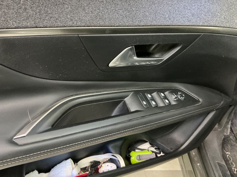 Peugeot 3008 1.6 Blue-HDi Allure 2018 – снимка 24