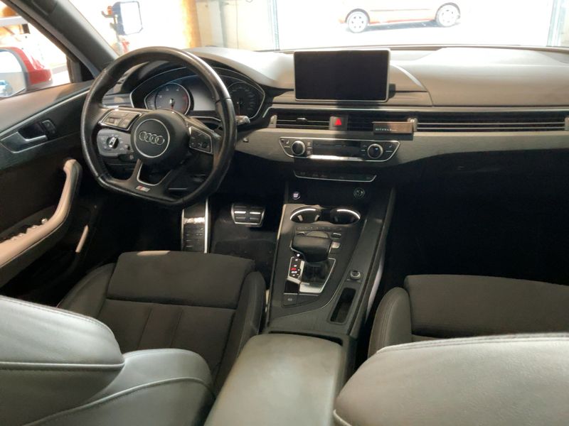 Audi A4 2.0 TDI Sport 2016 – снимка 17