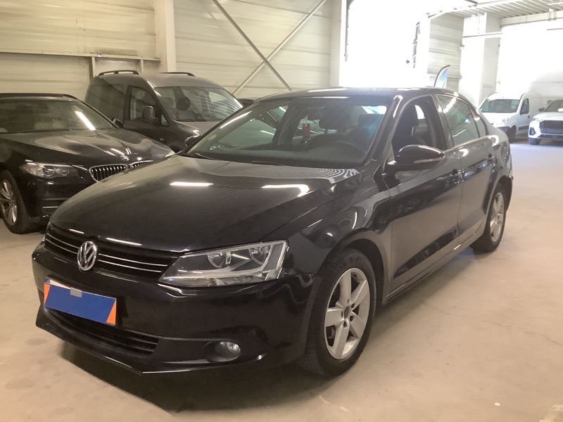 Volkswagen Jetta 1.6 TDI Comfortline BlueMotion Tech 2014 – снимка 1