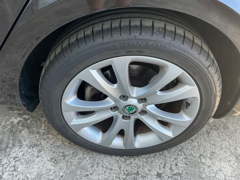 Skoda Superb 1.8 TSI Elegance 2012 – снимка 5