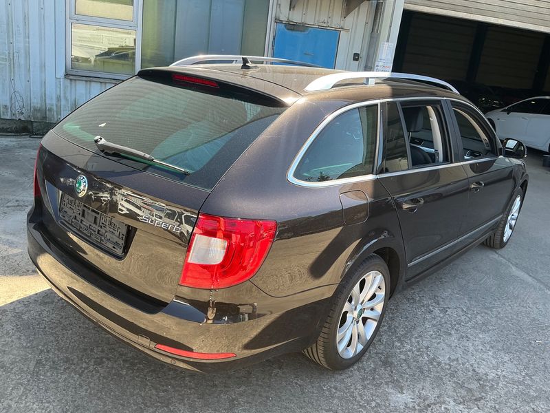 Skoda Superb 1.8 TSI Elegance 2012 – снимка 8