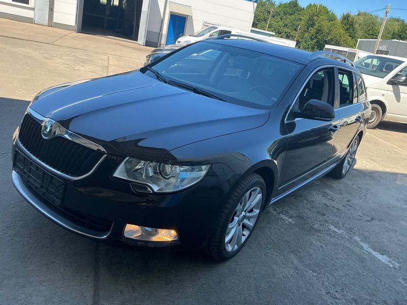 Skoda Superb 1.8 TSI Elegance 2012 – снимка 2