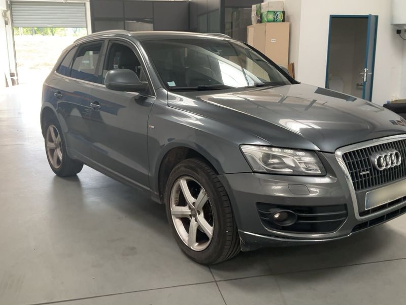 Audi Q5 2.0 TDI quattro 2010 – снимка 12