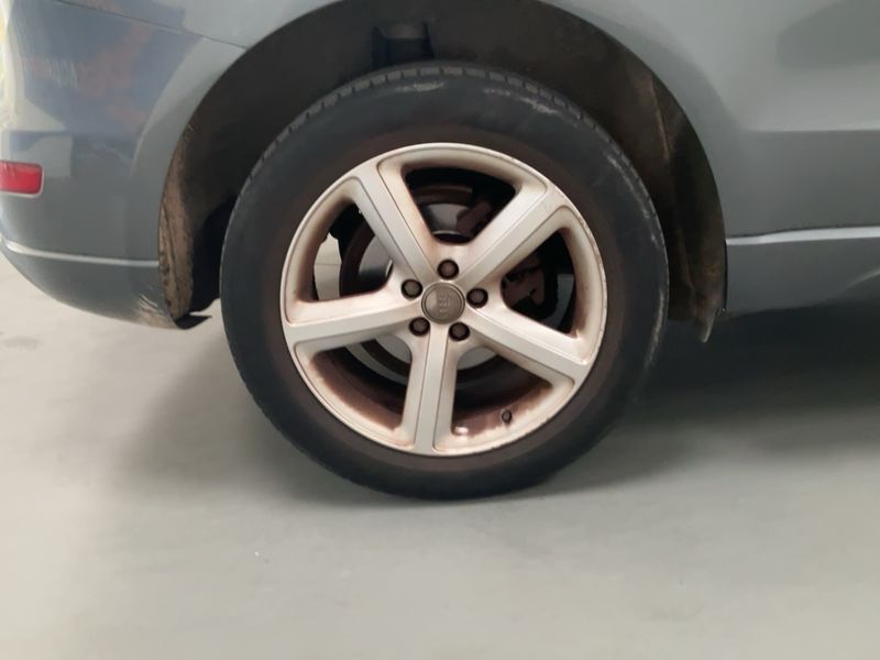Audi Q5 2.0 TDI quattro 2010 – снимка 9