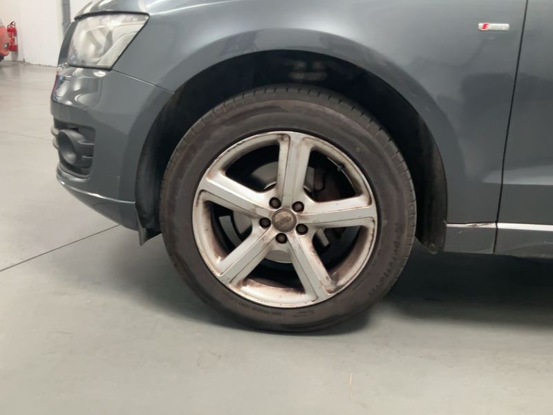 Audi Q5 2.0 TDI quattro 2010 – снимка 3