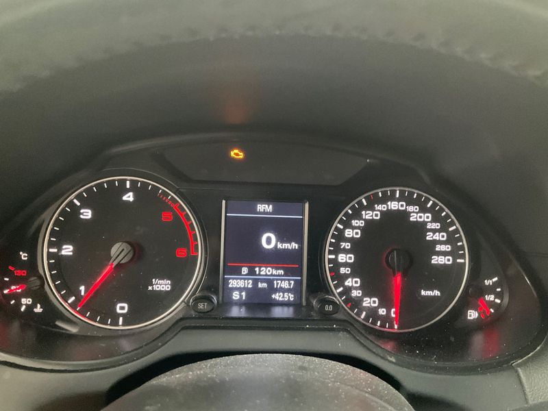 Audi Q5 2.0 TDI quattro 2010 – снимка 18