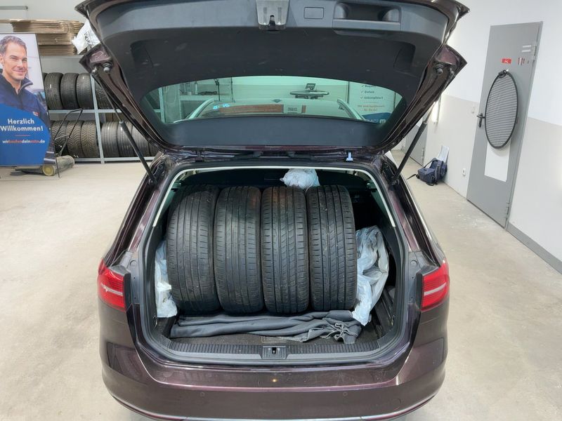 Volkswagen Passat 2.0 TDI Highline BlueMotion Tech 2017 – снимка 16
