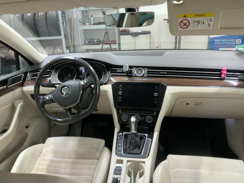 Volkswagen Passat 2.0 TDI Highline BlueMotion Tech 2017 – снимка 18