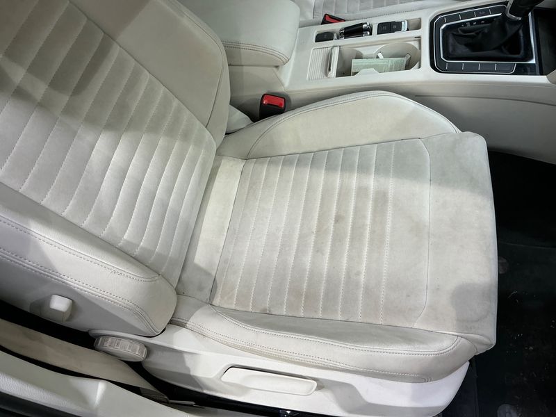 Volkswagen Passat 2.0 TDI Highline BlueMotion Tech 2017 – снимка 28