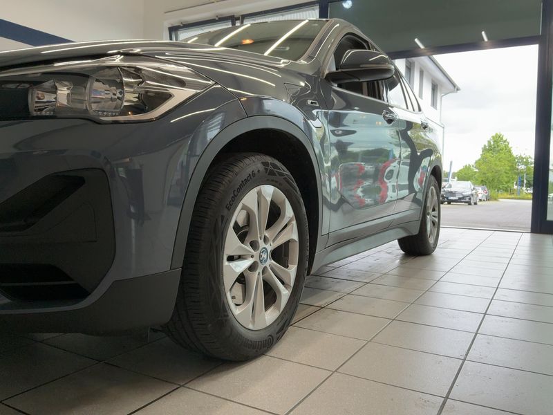 BMW X1 xDrive 25e Advantage 2021 – снимка 2