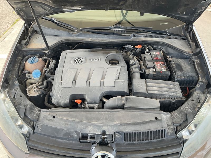 Volkswagen Golf VI 1.6 TDI Advance 2012 – снимка 10
