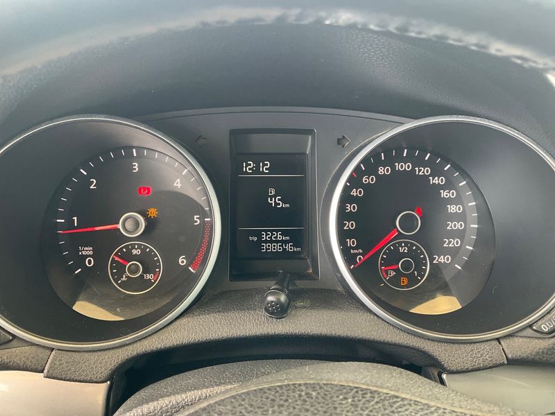 Volkswagen Golf VI 1.6 TDI Advance 2012 – снимка 4