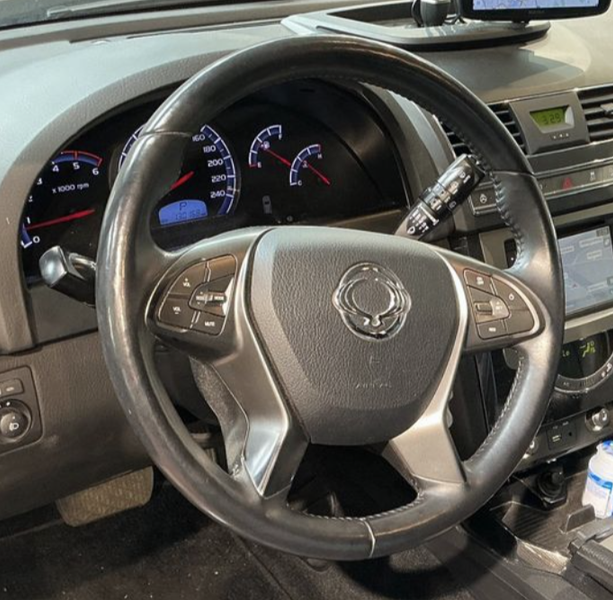 Ssangyong Rexton 2.2 TD Sapphire 4x4 2017 – снимка 29