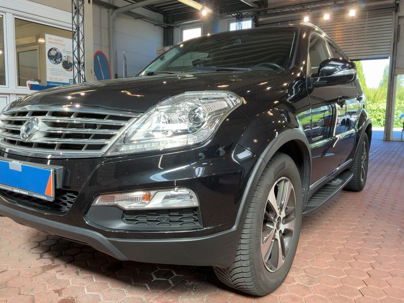 Ssangyong Rexton 2.2 TD Sapphire 4x4 2017 – снимка 2