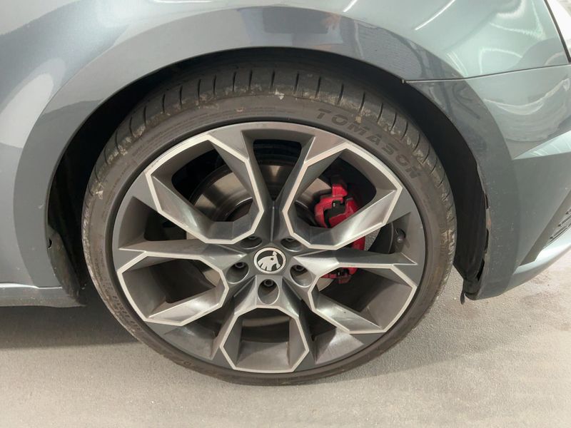 Skoda Octavia 2.0 TDI RS 4x4 2018 – снимка 11