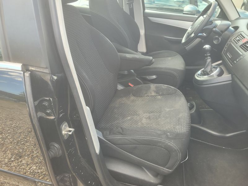 Citroen C4 Picasso 2.0 HDi Confort 2011 – снимка 3