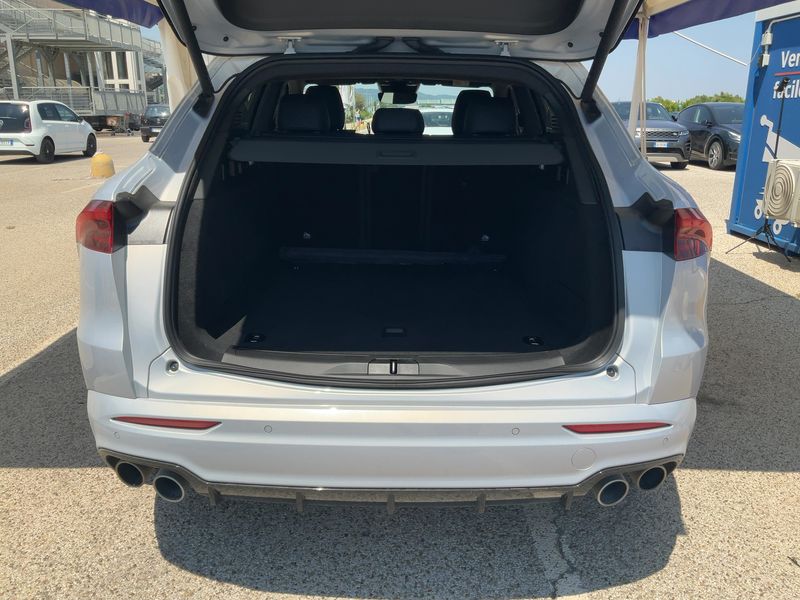 Maserati Grecale 2.0 Turbo Mild-Hybrid GT AWD 2024 – снимка 15
