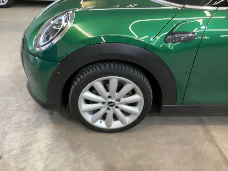 MINI Cooper Classic Trim 2022 – снимка 3