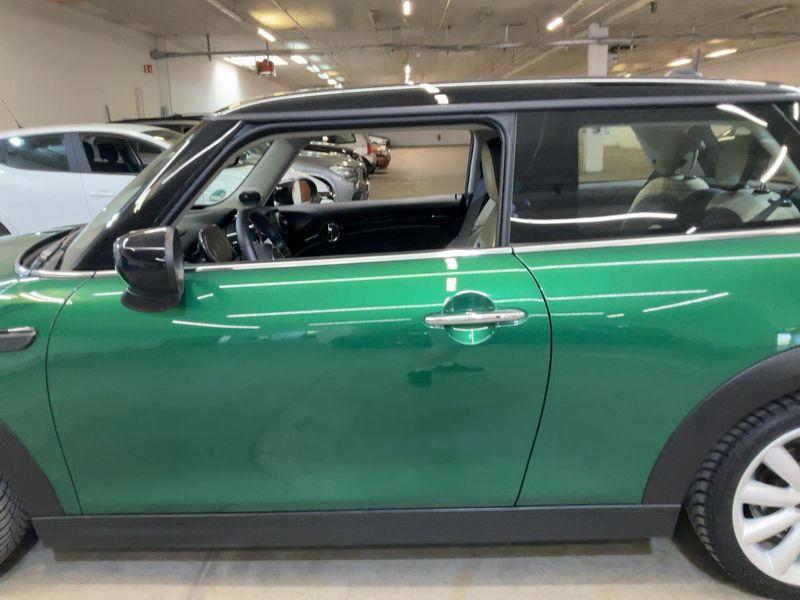MINI Cooper Classic Trim 2022 – снимка 4
