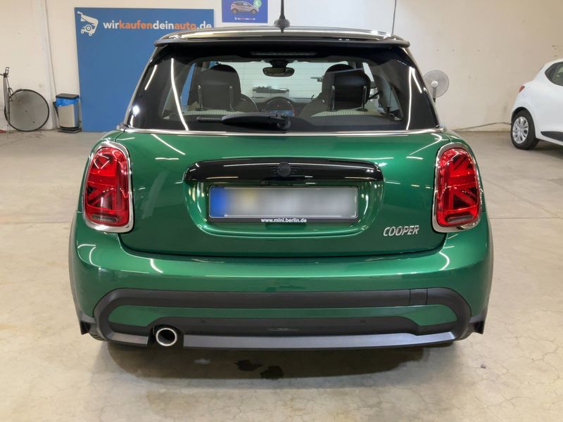 MINI Cooper Classic Trim 2022 – снимка 7