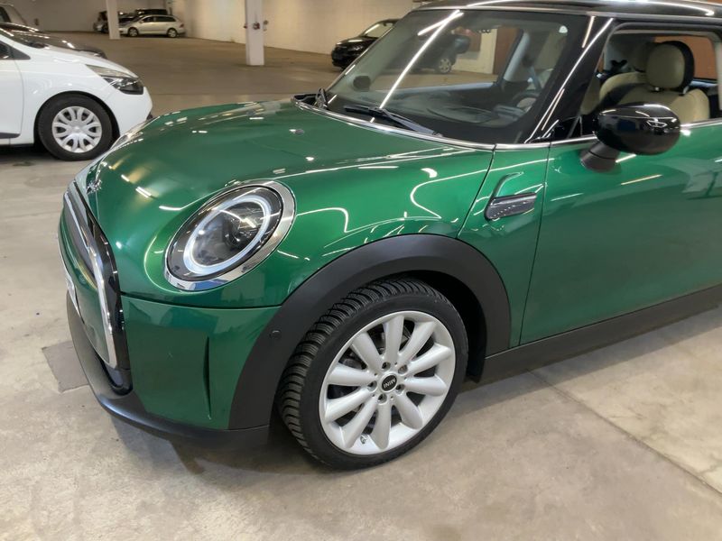 MINI Cooper Classic Trim 2022 – снимка 2