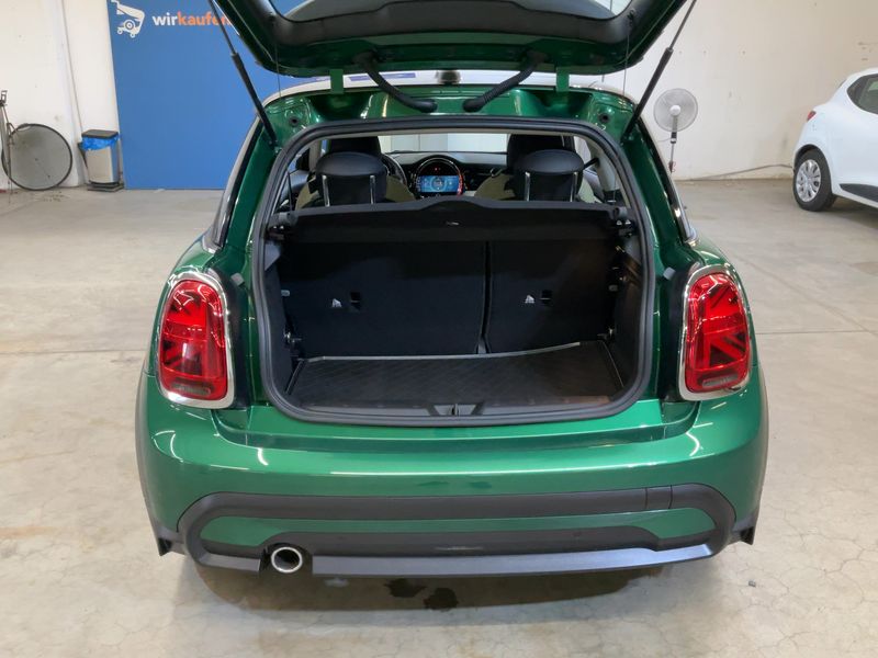 MINI Cooper Classic Trim 2022 – снимка 16