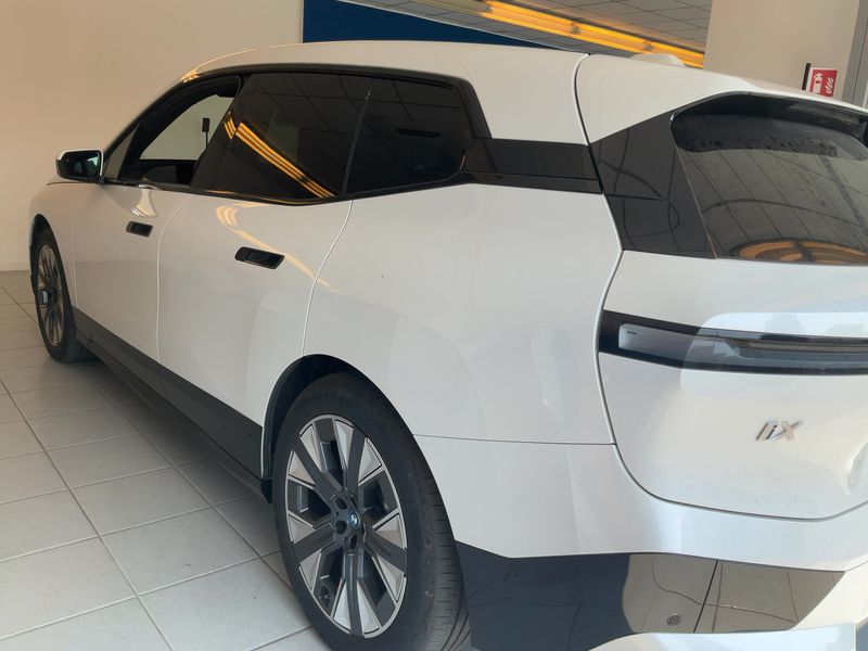 BMW iX iX 40 xDrive Sport 2022 – снимка 6