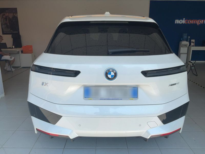 BMW iX iX 40 xDrive Sport 2022 – снимка 7