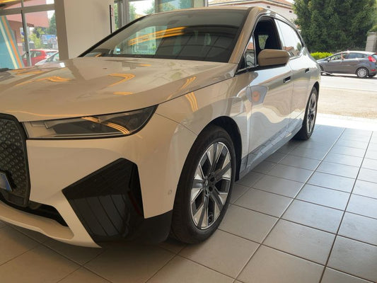 BMW iX iX 40 xDrive Sport 2022 – снимка 2