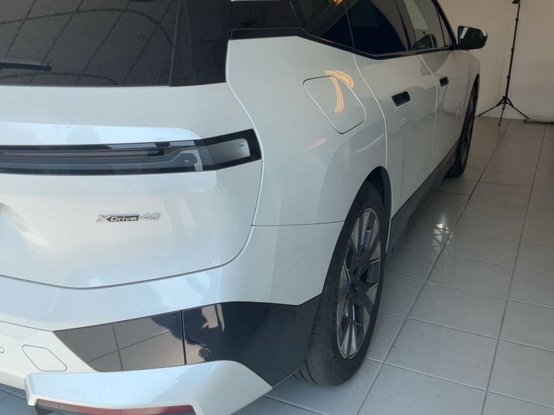 BMW iX iX 40 xDrive Sport 2022 – снимка 8