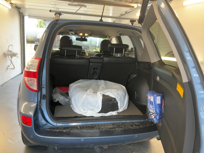 Toyota RAV 4 2.2 D-4D Executive 2010 – снимка 15