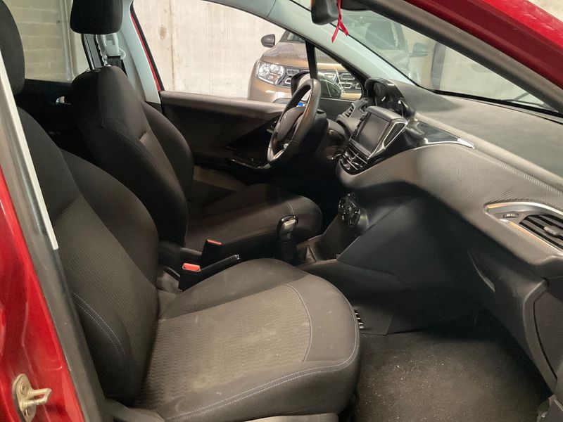 Peugeot 208 1.2 e-VTi Style 2018 – снимка 3