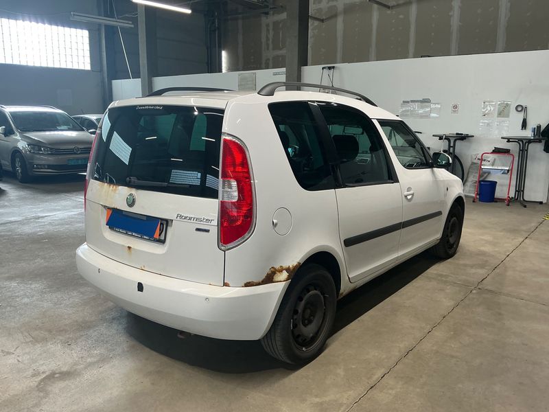 Skoda Roomster 1.4 Style Plus Edition 2009 – снимка 2