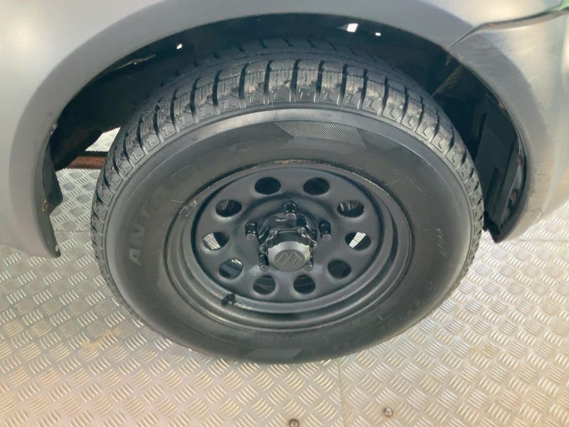 Suzuki Jimny 1.3 V 2012 – снимка 11