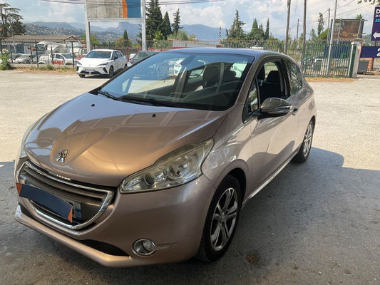 Peugeot 208 1.2 VTi Allure 2013 – снимка 1