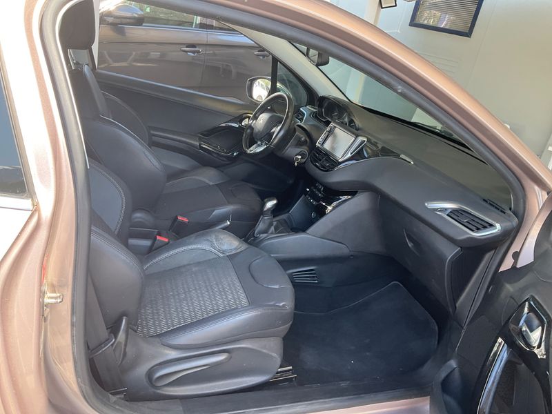 Peugeot 208 1.2 VTi Allure 2013 – снимка 3