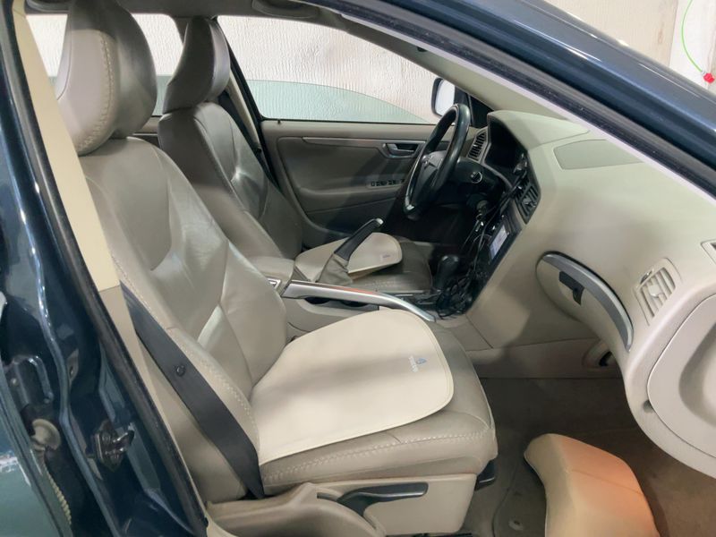 Volvo XC70 2.4 D5 Momentum AWD 2006 – снимка 16