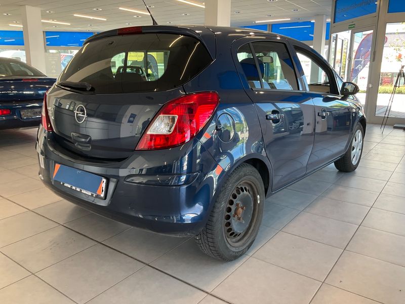 Opel Corsa 1.4 Edition "111 Jahre" 2011 – снимка 2