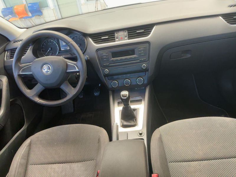 Skoda Octavia 2.0 TDI Ambition 2013 – снимка 18