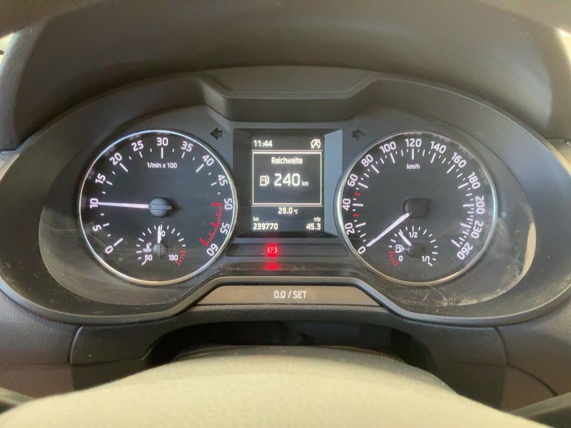 Skoda Octavia 2.0 TDI Ambition 2013 – снимка 19