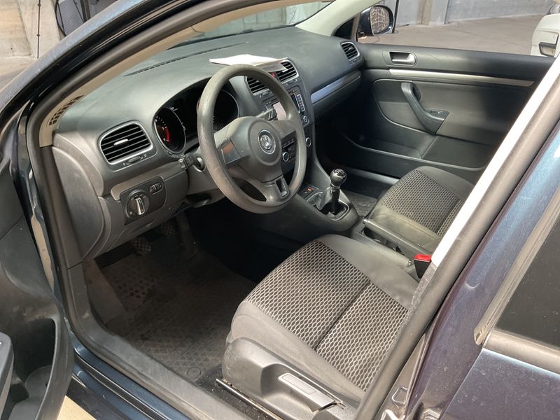 Volkswagen Golf VI 1.6 TDI Trendline BlueMotion Tech 2010 – снимка 3
